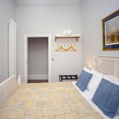 Stylish City Centre Apartment - Бат Екстериор снимка