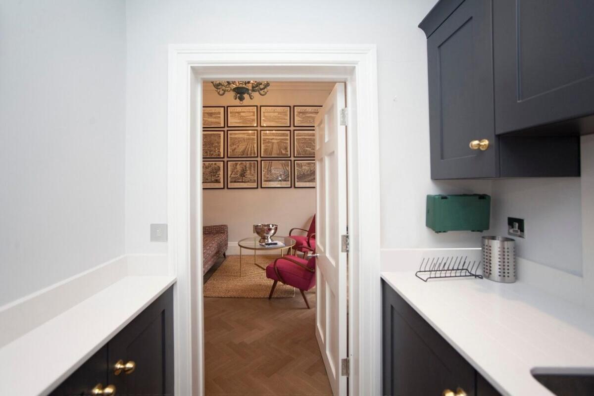 Stylish City Centre Apartment - Бат Екстериор снимка