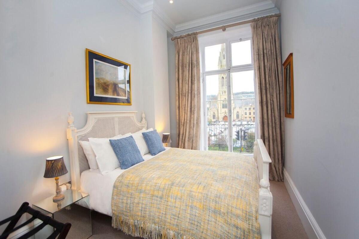 Stylish City Centre Apartment - Бат Екстериор снимка